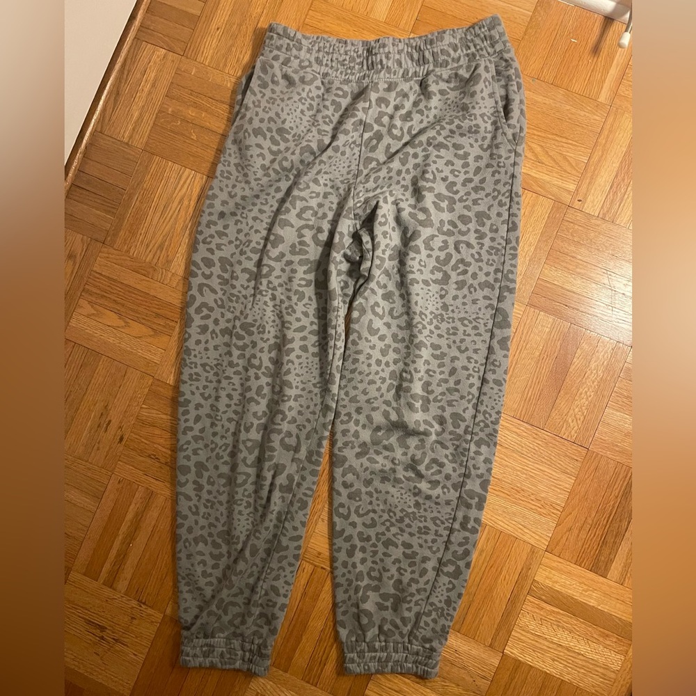 American Eagle Grey Leopard Print Joggers